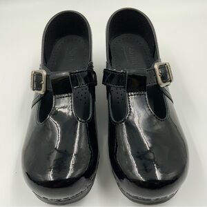 Sanita Women’s Black Patent Leather Mary Jane Elegant Round Toe Loafers. Size 36